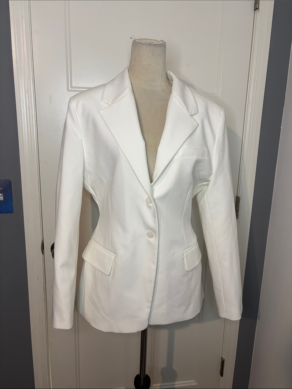 Zara Fitted Blazer With Shoulder Pads